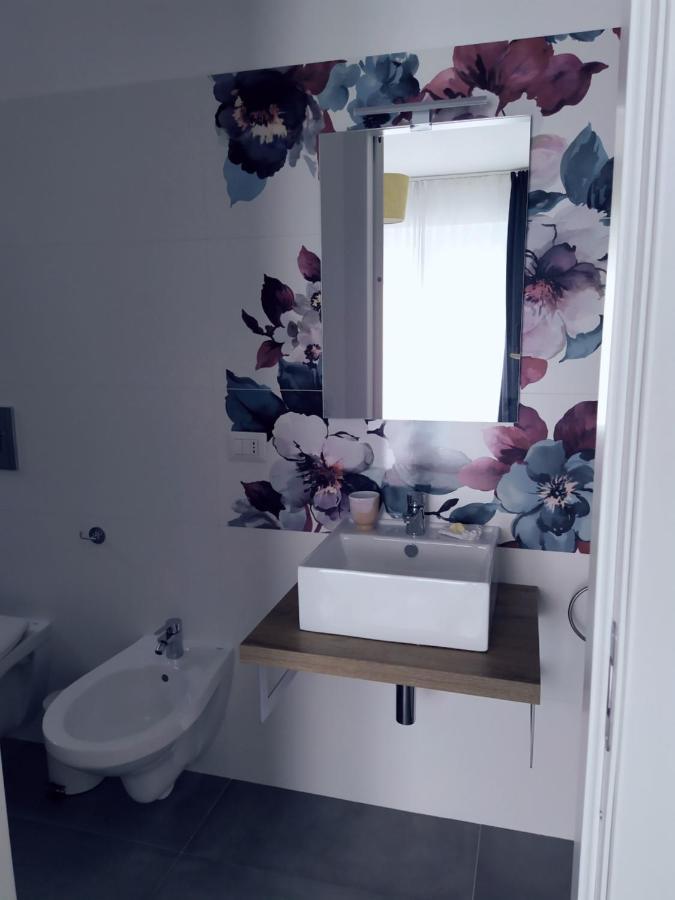 Peonia 2 Posti Wi-Fi Ac Free Park Jacuzzi Bed & Breakfast Porlezza Exterior photo