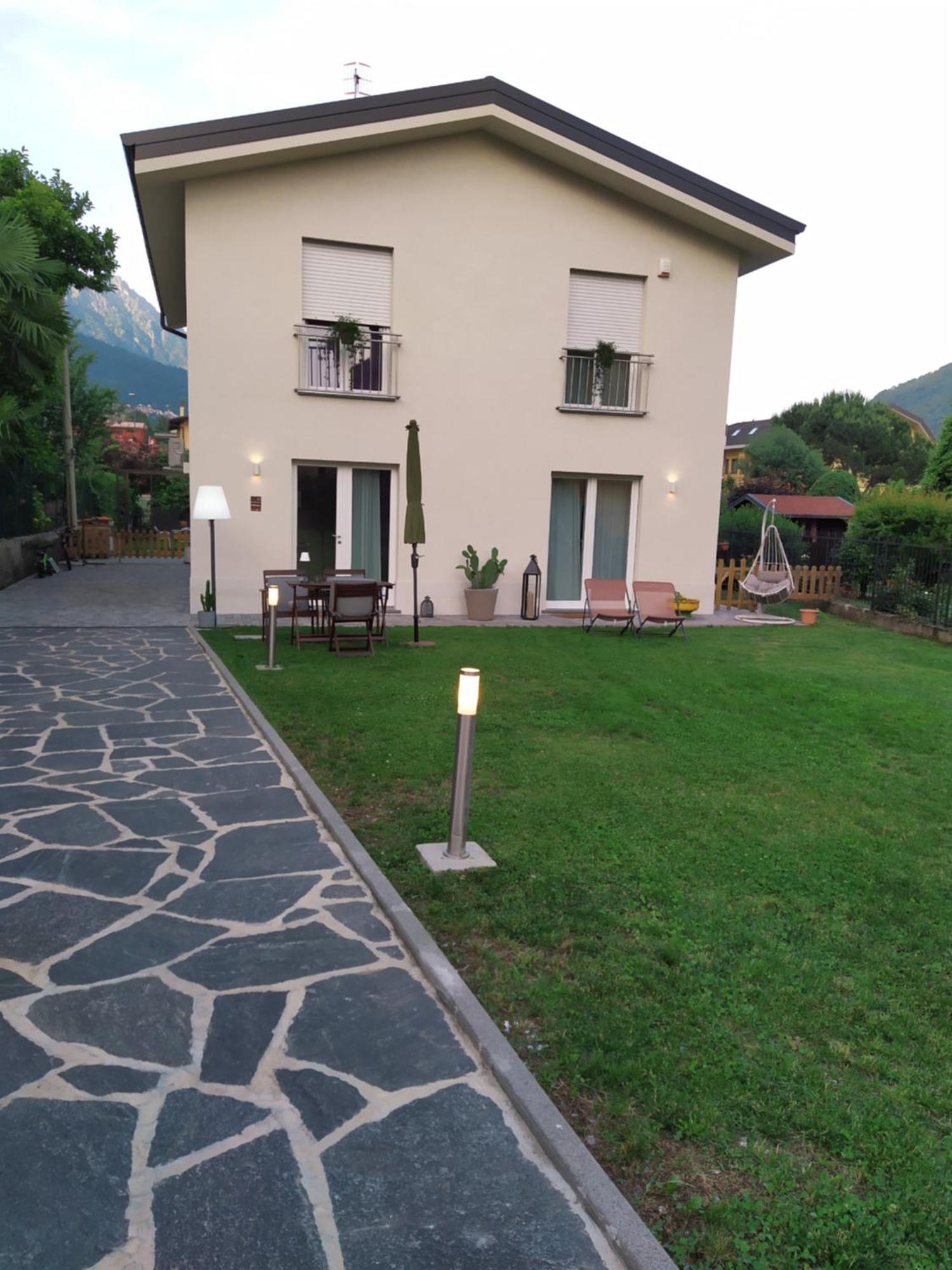 Peonia 2 Posti Wi-Fi Ac Free Park Jacuzzi Bed & Breakfast Porlezza Exterior photo